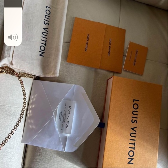 LV red leather - Picture 2 of 6